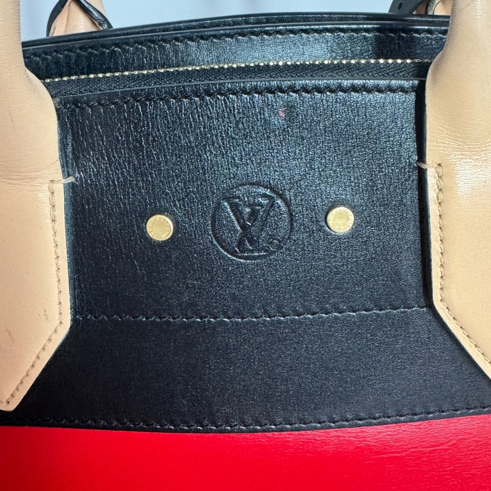 Authentic Louis Vuitton City Steamer MM - Picture 6 of 16